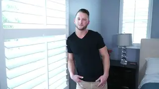 Muscular Hunk Shows Off Physique While Working Out