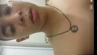 Amateur Guy Strokes Himself Under Running Water