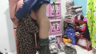 Asian Wife Cheats in Interracial Cuckold Doggystyle