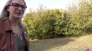 Blonde Casting Pickup Ends With Outdoor Facial and Squirt