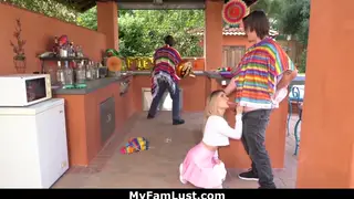 Teen Stepsiblings Risk Getting Caught in Quick Fuck