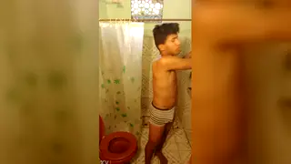 Amateur Couple Shares Quick Homemade Passion