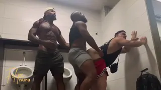 Latino Jock Enjoys Nuru Massage And Bareback Fun In Bathroom