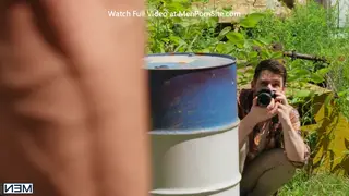 Muscular Hunks Swap Blowjobs at Outdoor Gloryhole