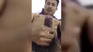Quick Blowjob Session Ends in Release