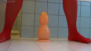 Man Stretches Hole With Massive Butt Plug