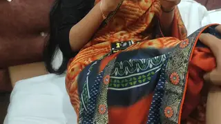 Indian Babe Meets Lover in a Hotel Room