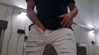 Italian Amateur Milks Huge Cock to Explosive Cumshot