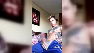 Fit Guy Strokes Himself to a Quiet Finish