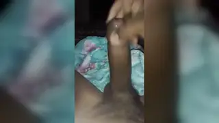 Solo Guy Jerks Off in Brief Amateur Clip