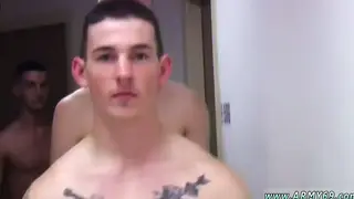 Three Recruits Train Together in Military Threesome