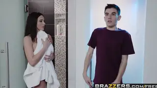Busty Stepmom Takes Anal and a Handjob Finish
