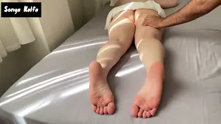 Curvy Stepmom Gets Fucked After Sensual Massage