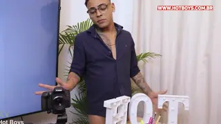 Twink Worships a Massive Black Cock on the Couch