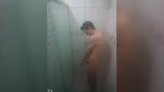Quick Bathroom Encounter Caught on Phone
