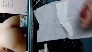 Asian Guy Strokes Himself in Amateur Clip
