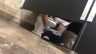 Tattooed Guy Pleasures Himself on Bathroom Webcam