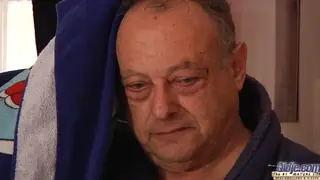 Older Man Joins Two Teens for Threesome With Blowjobs and Facial