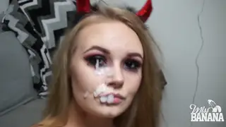 Blonde Amateur Compilation Delivers Cumshots and Deepthroat