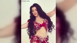 Arab Teen Dances Sensually in Homemade Clip