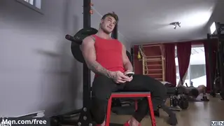 Hairy Bear Takes a Deep Blowjob from Muscular Stud