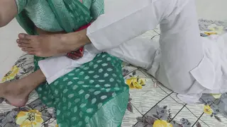 Indian Bhabhi Gives Oiled Blowjob During Massage