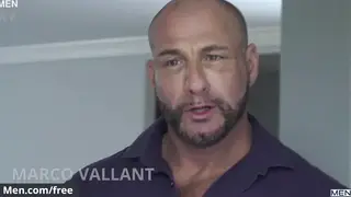 Muscular Bear Gives Deep Blowjob to Boyfriend