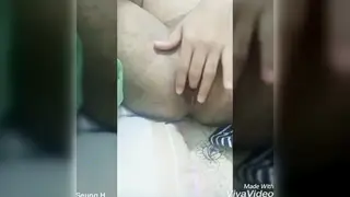 Amateur Hunk Probes His Ass With a Toy in Close-Up