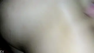 Amateur Gives Deep Head in Quick Clip