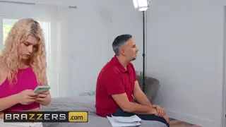Blonde MILF Seduces Photographer with Deepthroat and Ride