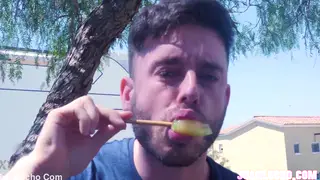 Tattooed Guy Enjoys Outdoor Blowjob in Public