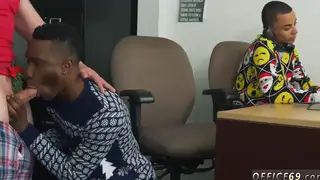 Tourist Joins Interracial Threesome for Holiday Blowjobs