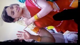 Indian Performer Receives Cumshot in Solo-Focused Clip