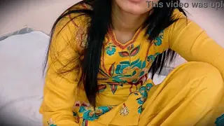 Curvy Indian MILF Takes Anal and Squirts in Doggystyle