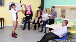 Casual Blowjob Becomes Birthday Surprise for Lucky Guy