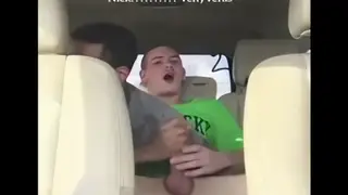 Guy Gives a Quick Blowjob in Amateur Clip