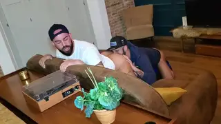 Muscular Hunks Trade Blowjobs Before Bareback Anal