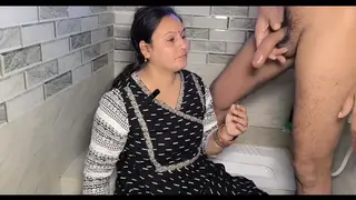 Curvy Indian BBW Gives Deep Blowjob and Titjob