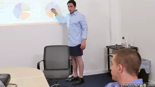 Amateur Guy Delivers Sloppy Blowjob on Casual Friday