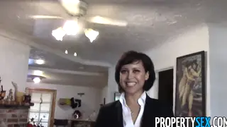 Petite Realtor Gives POV Blowjob Then Rides Client