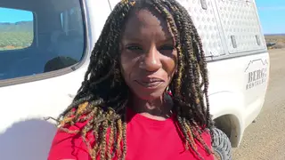 Ebony MILF Pisses Outdoors Then Gets Pussy Licked Clean