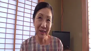 Mature Countryside Woman Enjoys Outdoor Creampie