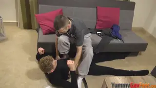 Twink Worships Feet and Jerks Off Until He Cums