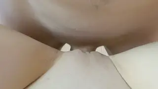 Pregnant Asian Amateur Takes Deep Creampie in Missionary