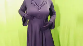 Indian Housewife in Hijab Gives Neighbor Deep Blowjob