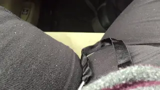 Amateur Woman Reaches Squirting Creampie Climax in Park