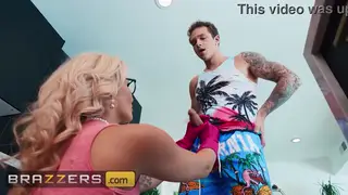 Busty Duo Shares a Steamy Bathroom Threesome