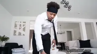 Voluptuous MILF Stretches Her Ass for a BBC