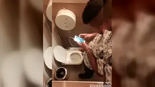 Amateur Handjob Delivers a Steady Rhythm to Finish