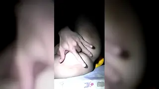 Solo Guy Strokes to Climax in Amateur Clip